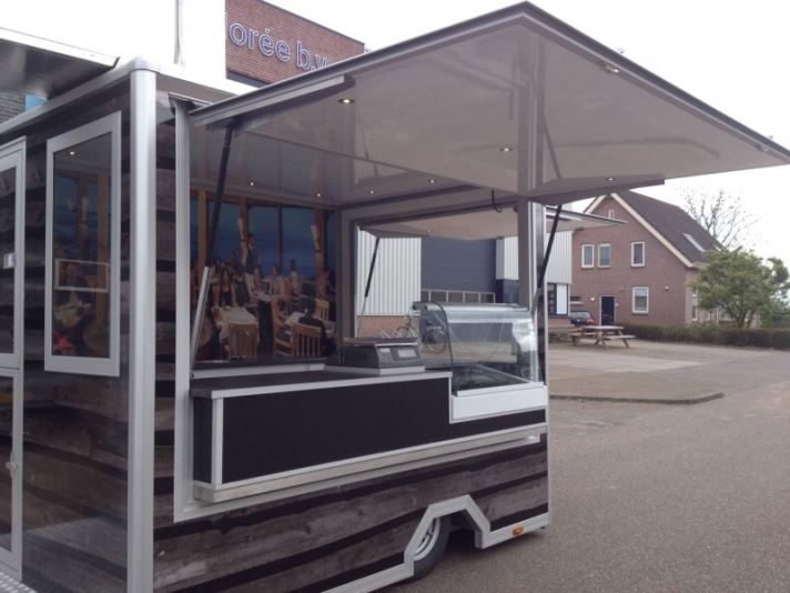 Verkoopwagen naar wens gebouwd in de buurt van Almere